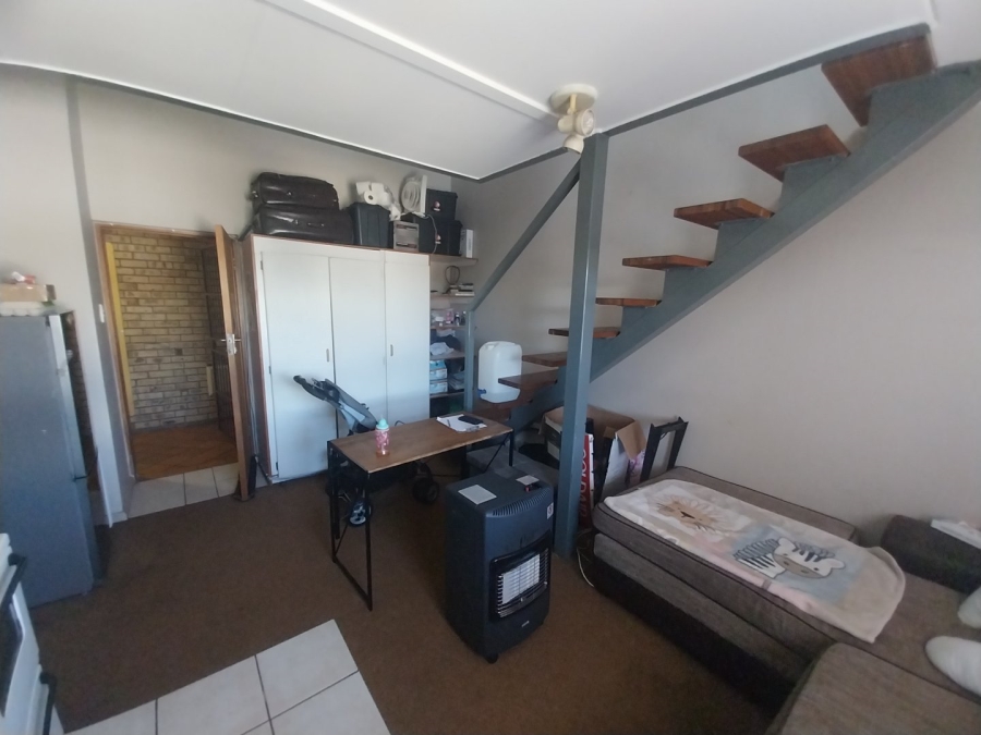  Bedroom Property for Sale in Kannoniers Park North West